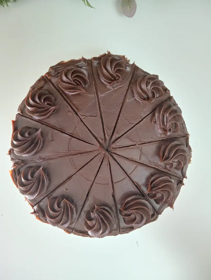 Cheesecake de chocolate marcado en porciones para hostelería