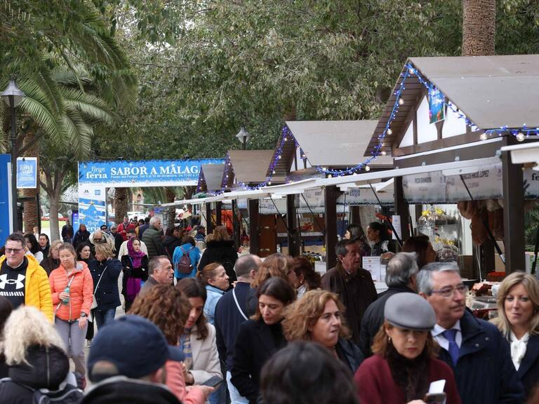Puestos de la Gran Feria Sabor a Málaga en el Paseo del Parque